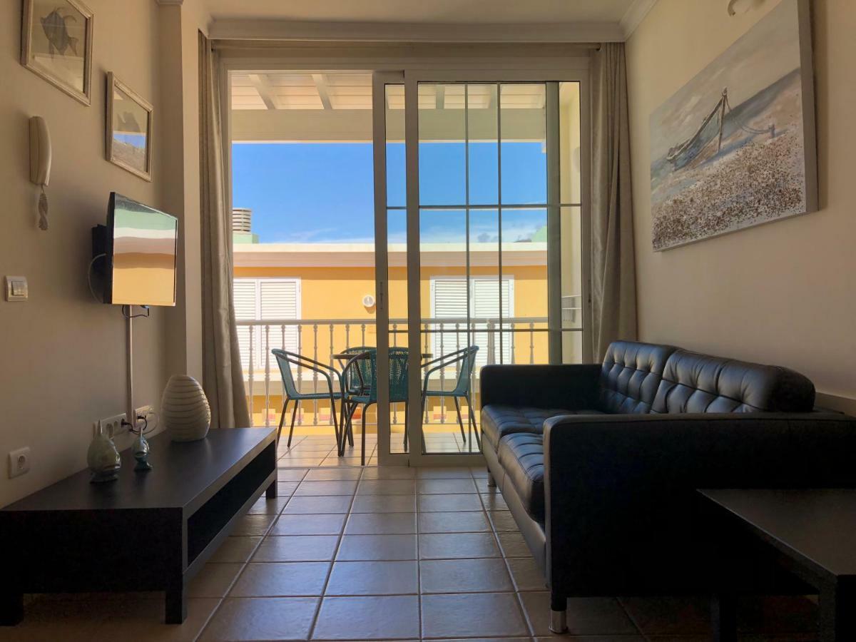 Apartamentos El Faro Puerto De Naos Buitenkant foto