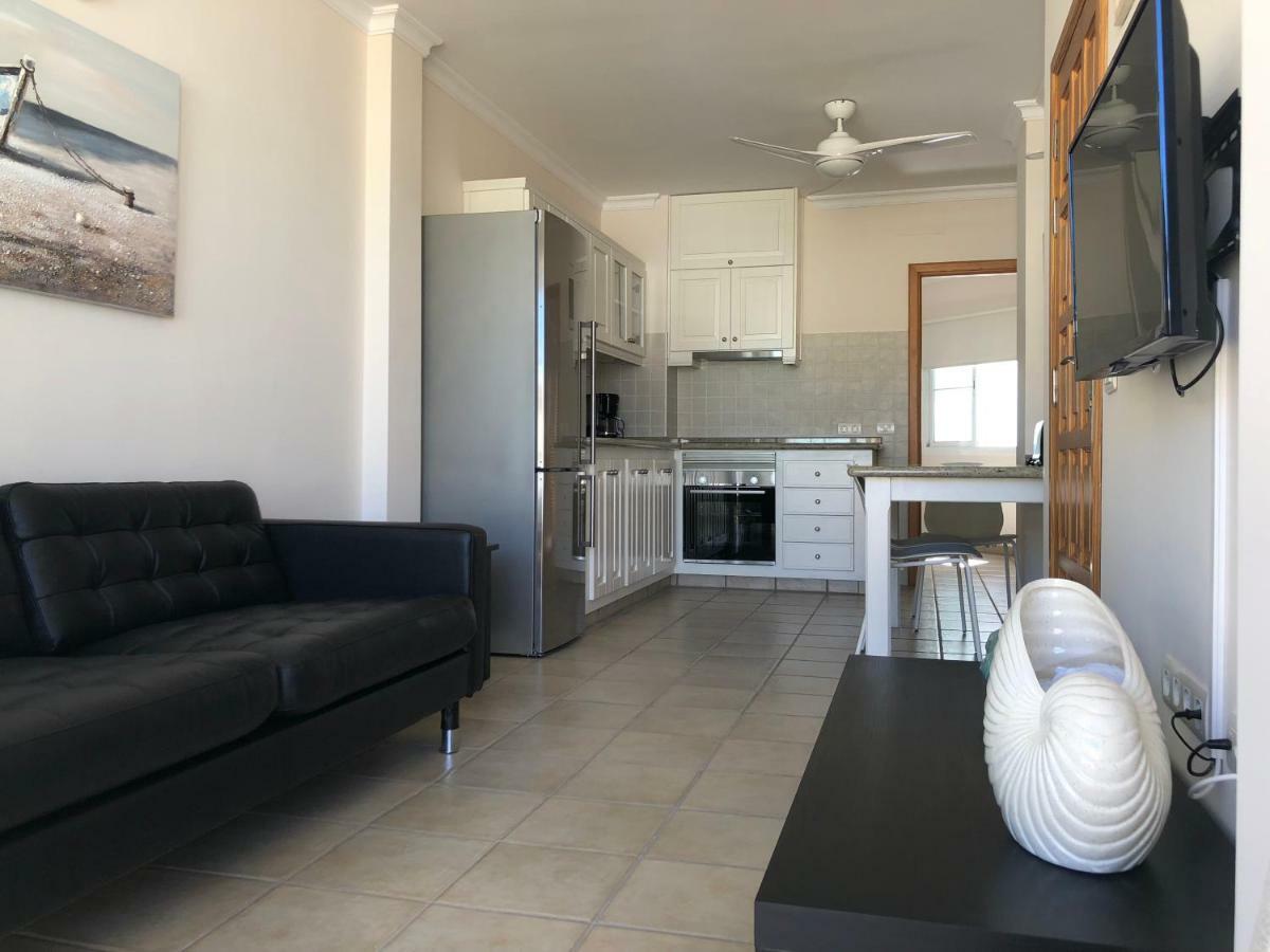 Apartamentos El Faro Puerto De Naos Buitenkant foto