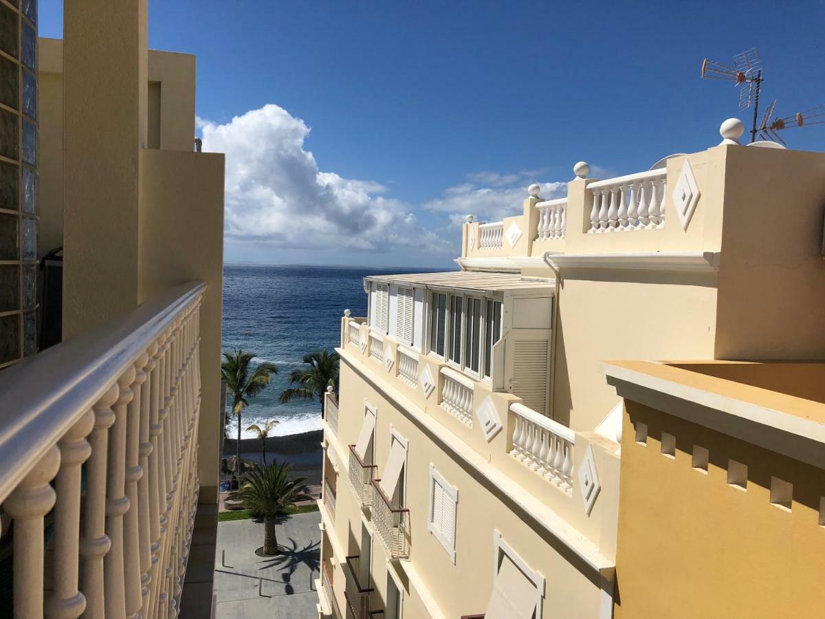 Apartamentos El Faro Puerto De Naos Buitenkant foto
