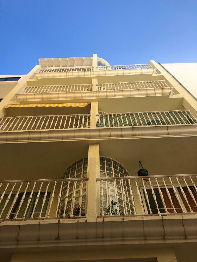 Apartamentos El Faro Puerto De Naos Buitenkant foto