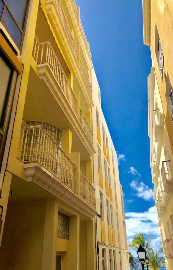 Apartamentos El Faro Puerto De Naos Buitenkant foto