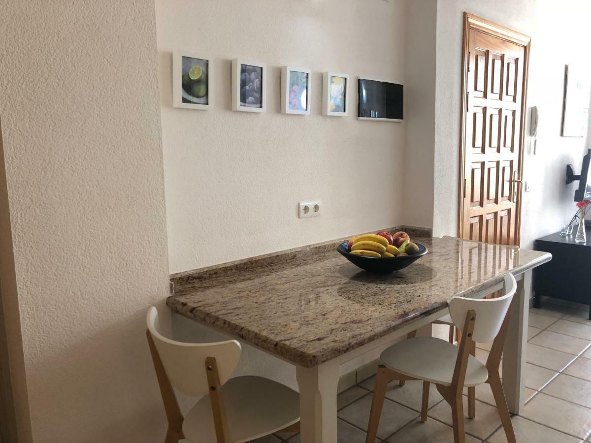 Apartamentos El Faro Puerto De Naos Buitenkant foto